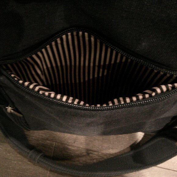 Travelon 5 Point Anti Theft Security Bag Heritage Blue Indigo NWT - Picture 4 of 9